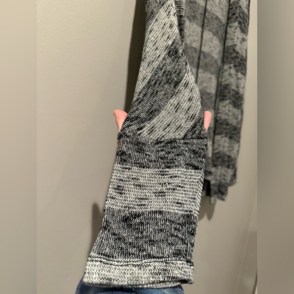 Decree M Gray Striped Cardigan Sweater - Picture 4 of 6